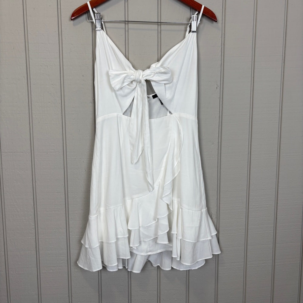 NWT Forever 21 Women’s  White Ruffle Dress with Bow Detail